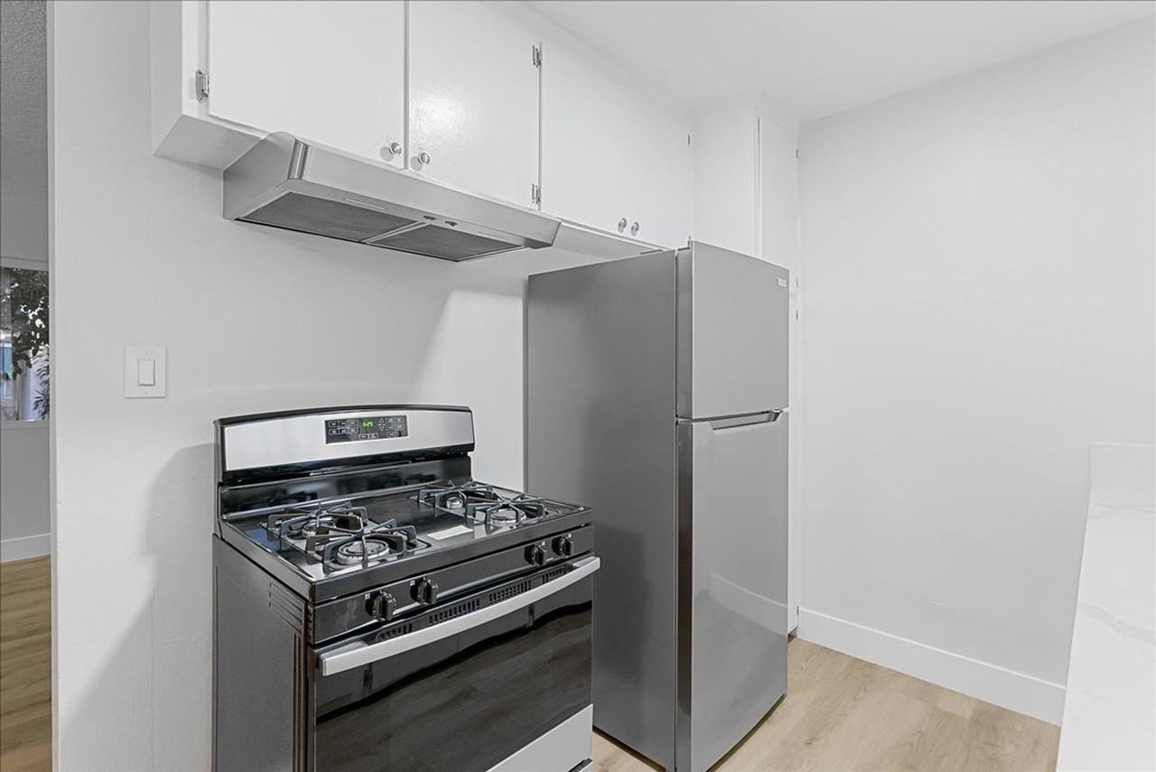 6119 Brynhurst Ave - Photo 3 of 14