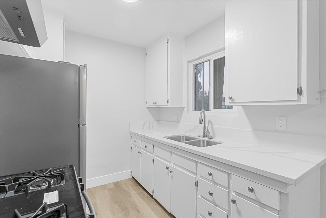 6119 Brynhurst Ave - Photo 4 of 14