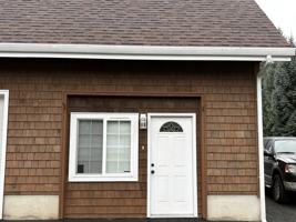 featured image of 141 E Fairfield Ct #1