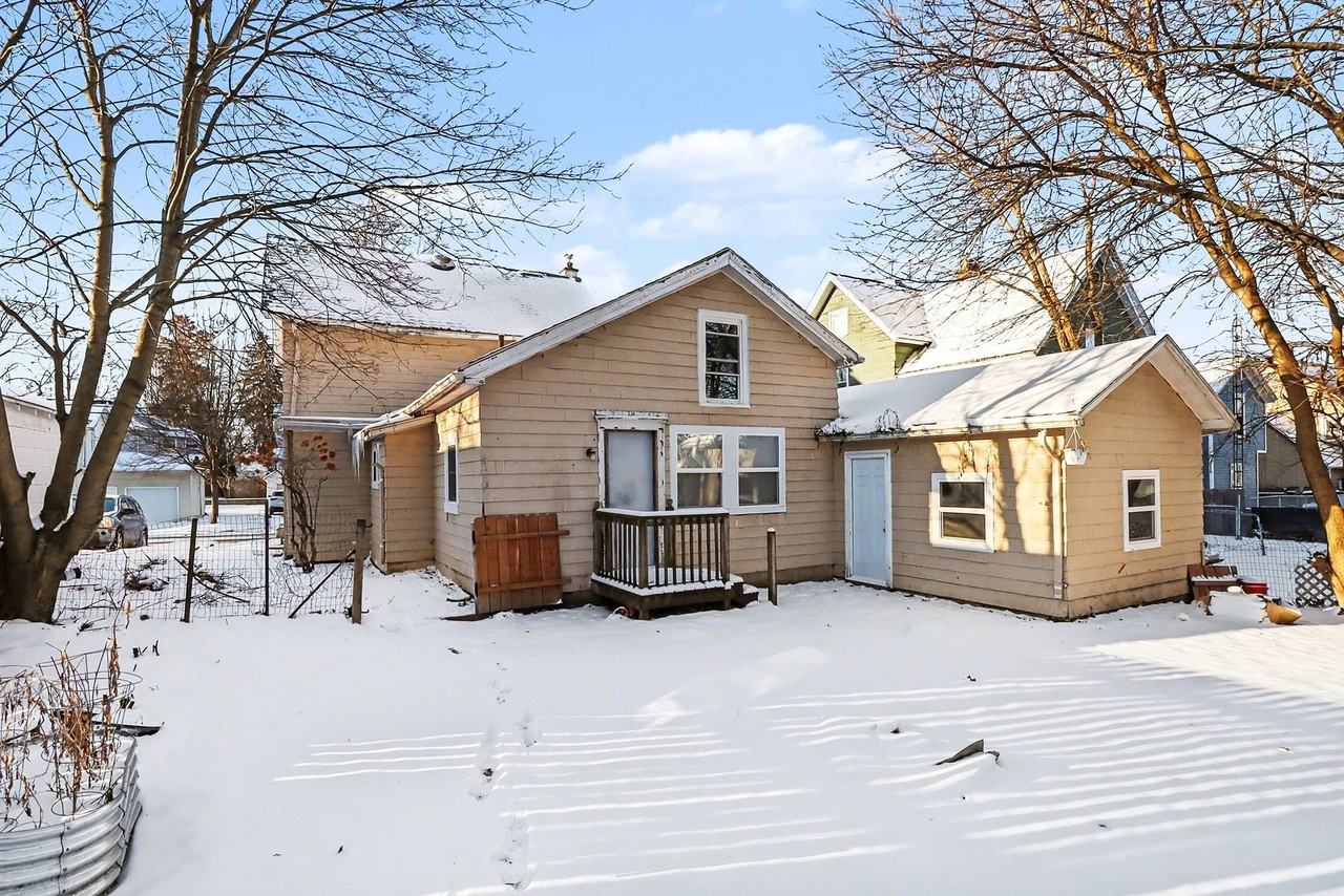 417 E Maple Ave #1 - Photo 2 of 9