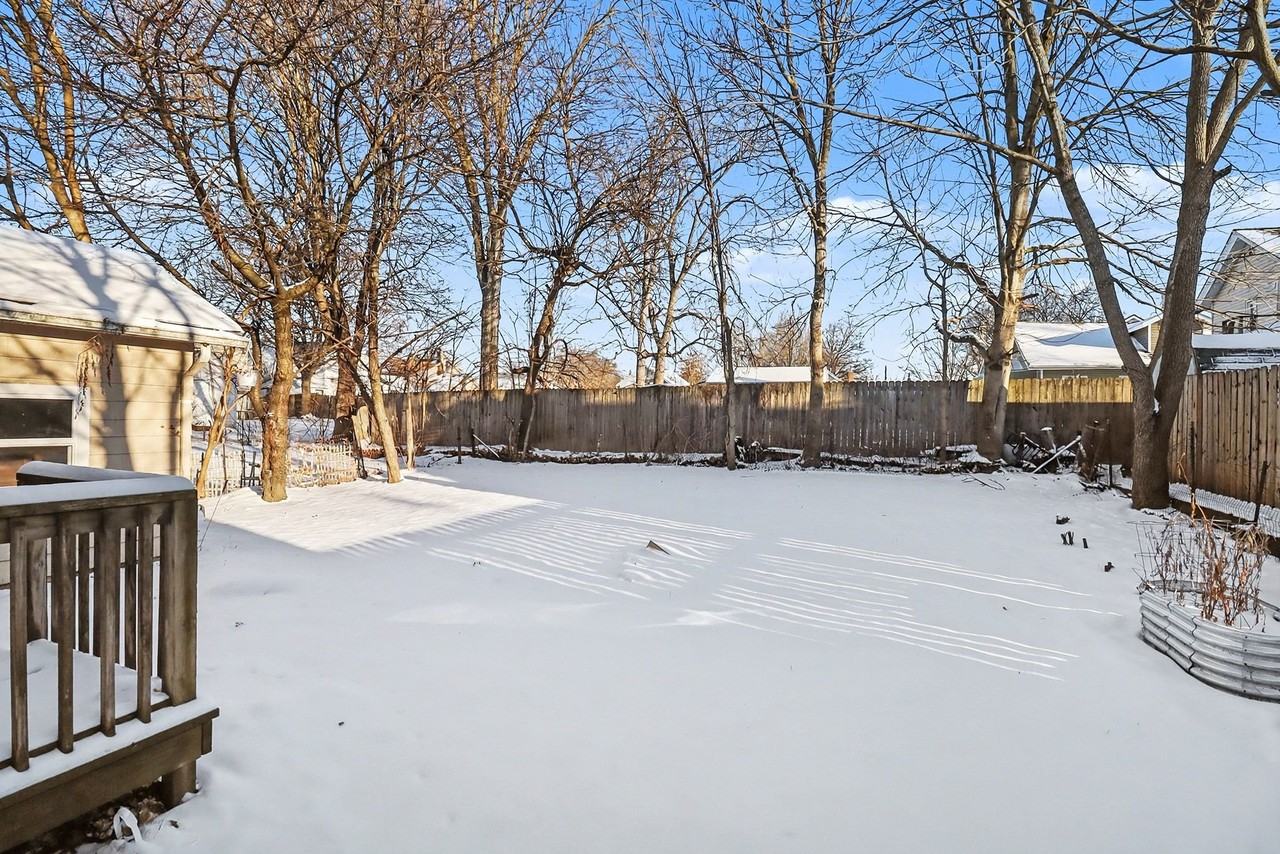 417 E Maple Ave #1 - Photo 3 of 9