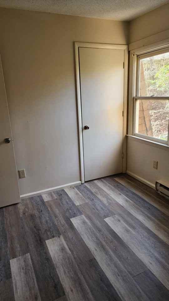 136 N Womack St #A - Photo 4 of 6