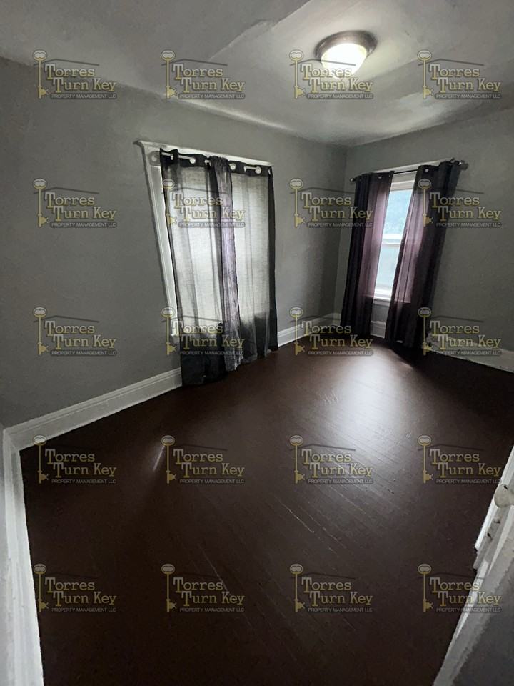 354 354-356 Avenue B - 354 UP #354UP - Photo 2 of 6