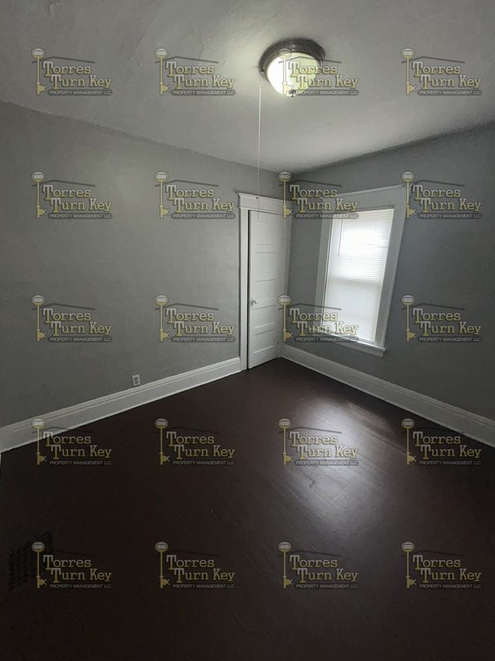 354 354-356 Avenue B - 354 UP #354UP - Photo 3 of 6