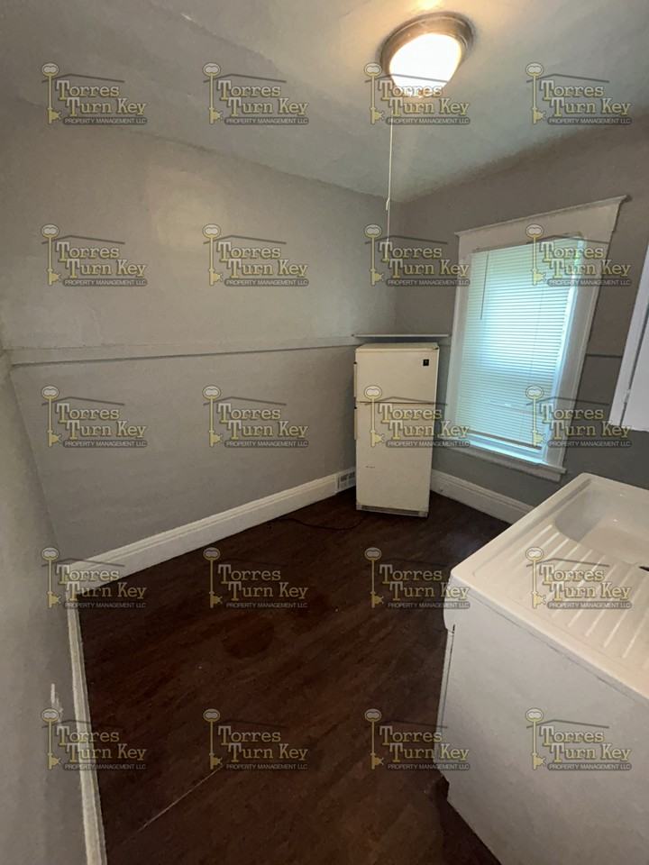 354 354-356 Avenue B - 354 UP #354UP - Photo 4 of 6