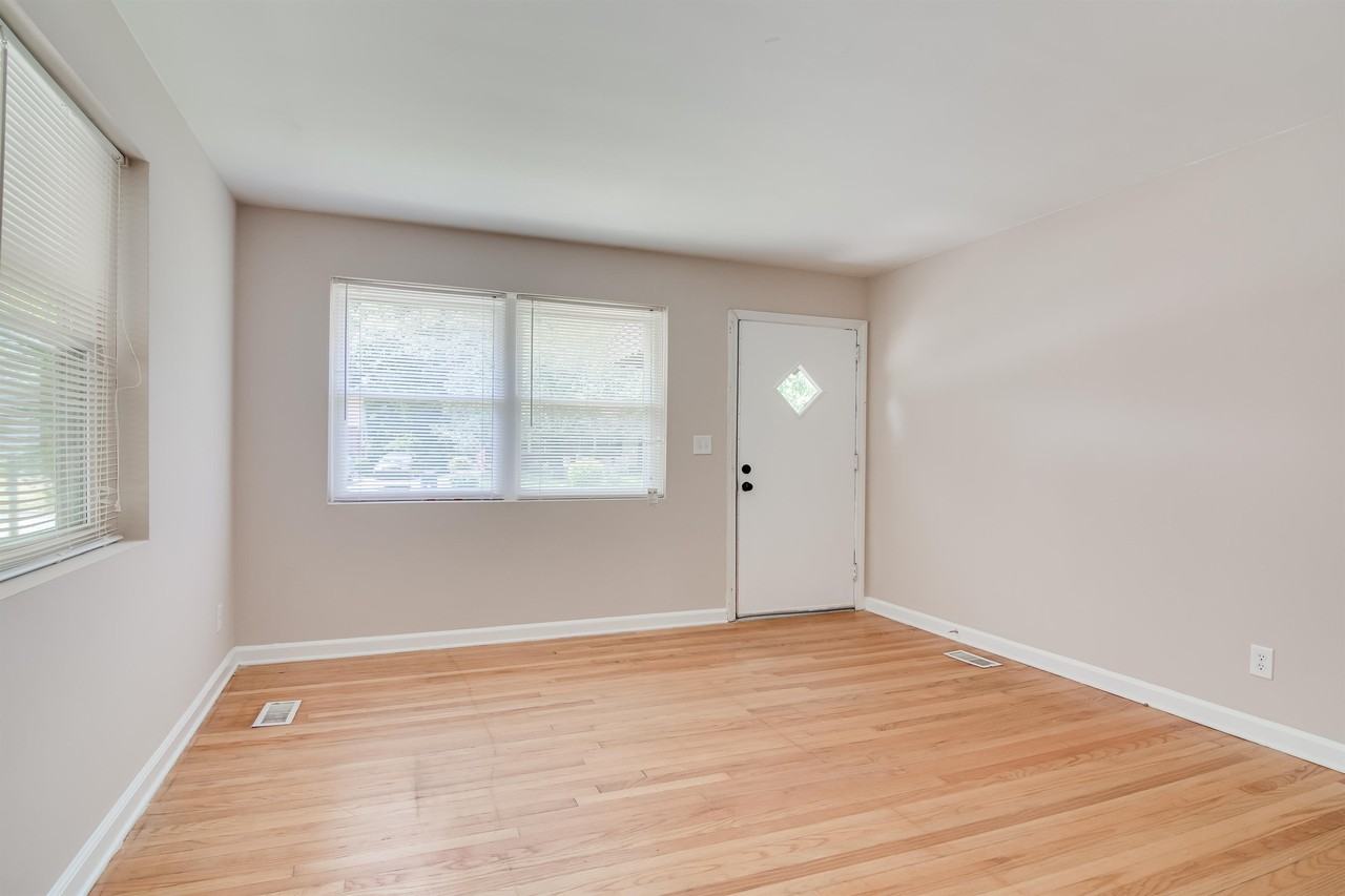 2004 Shark Dr #1 - Photo 5 of 25