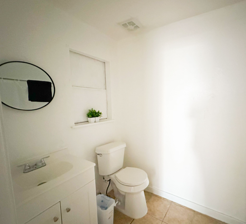 109 E Venus Ln #4 - Photo 5 of 8