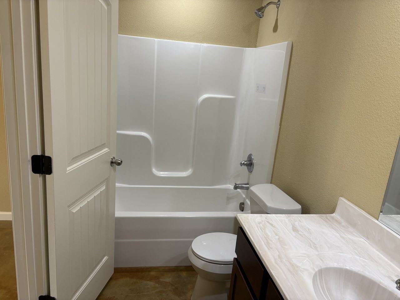 404 Cardinal St #6 - Photo 2 of 6