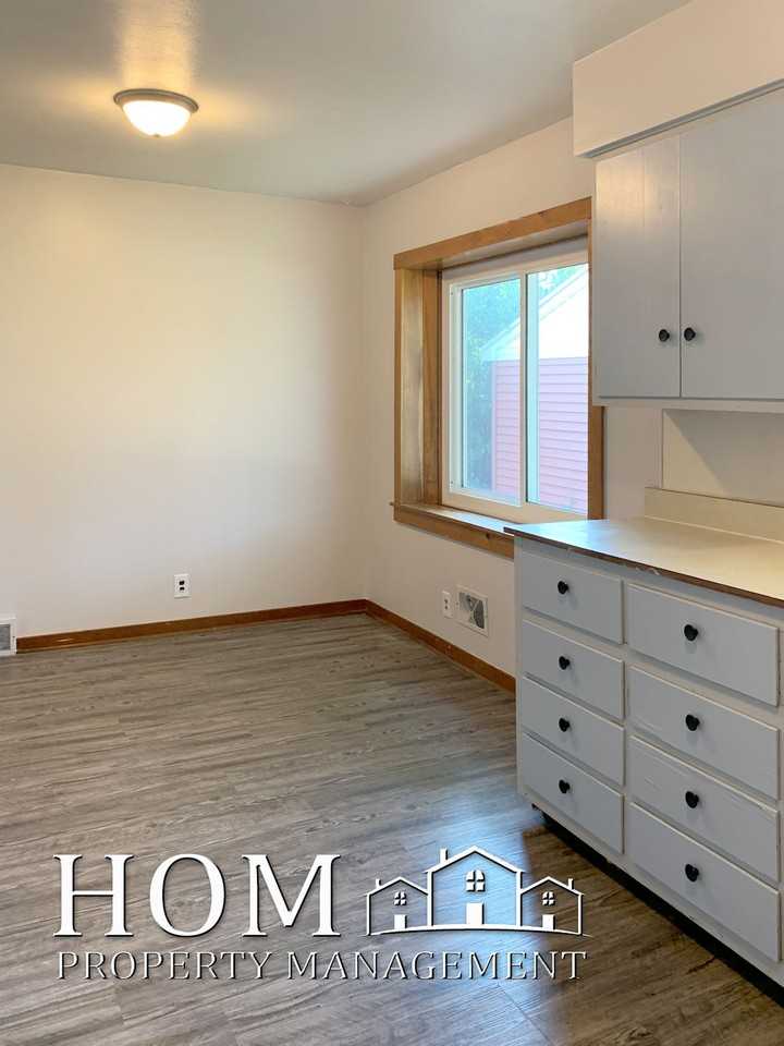 335 Dolph Rd #1 - Photo 5 of 19