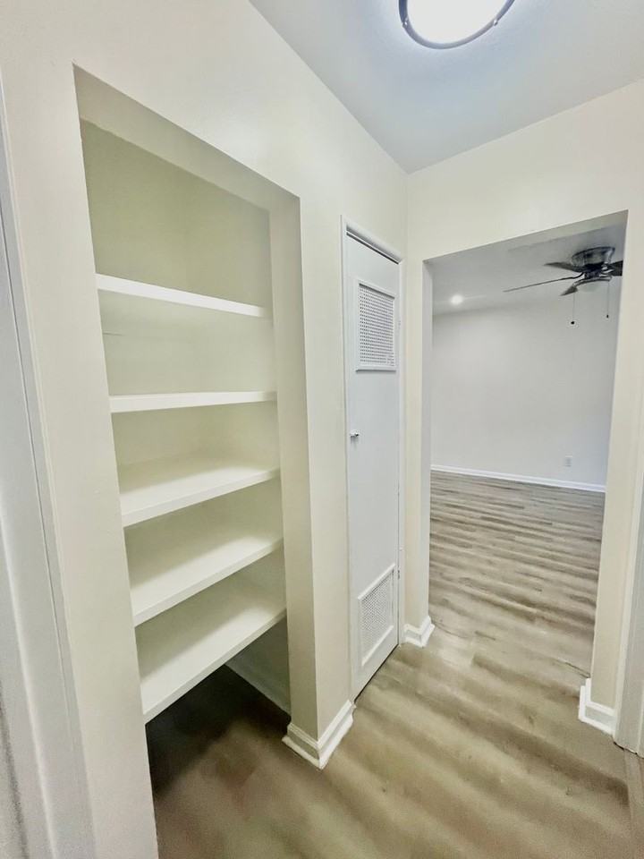 4657-4685 Muir Avenue - Photo 2 of 31