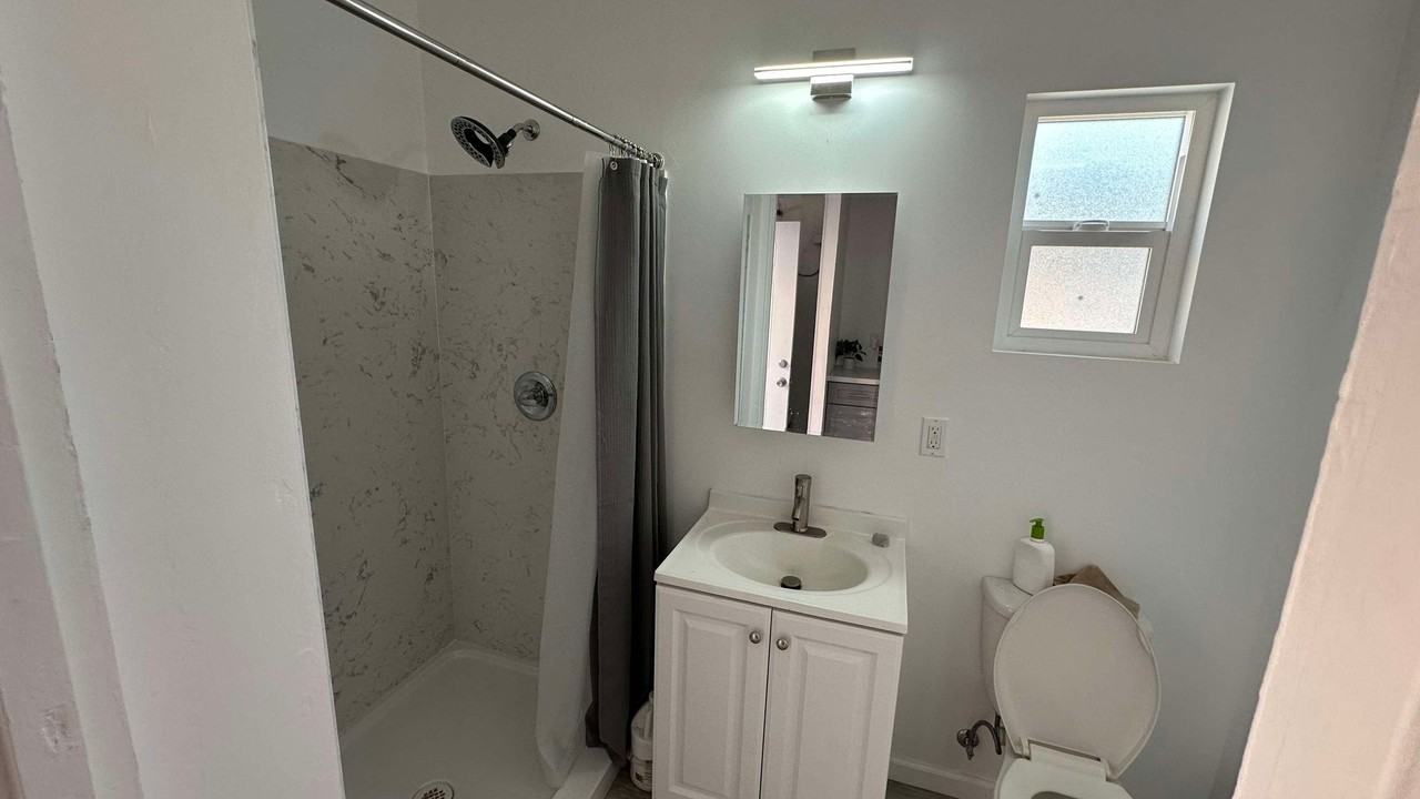 22527 Sonoma St #2 - Photo 4 of 7