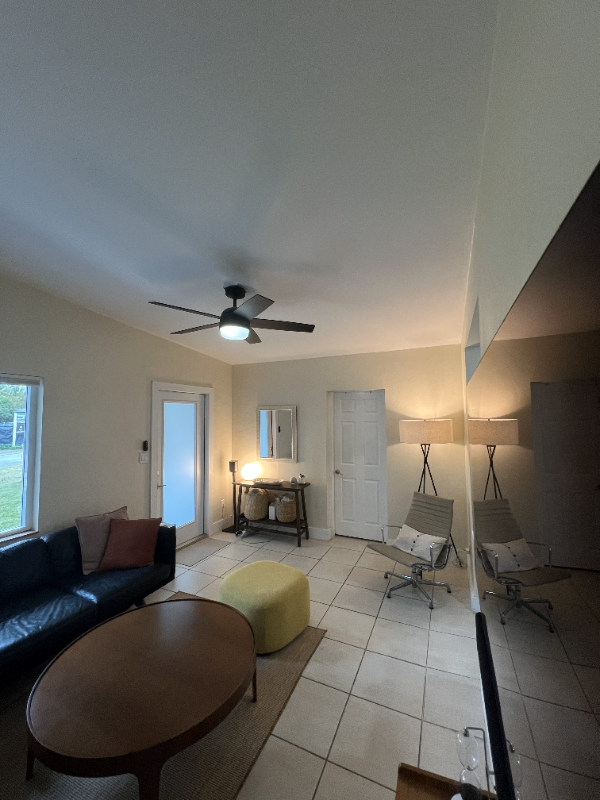 6425 Sw 82nd St - Photo 4 of 20