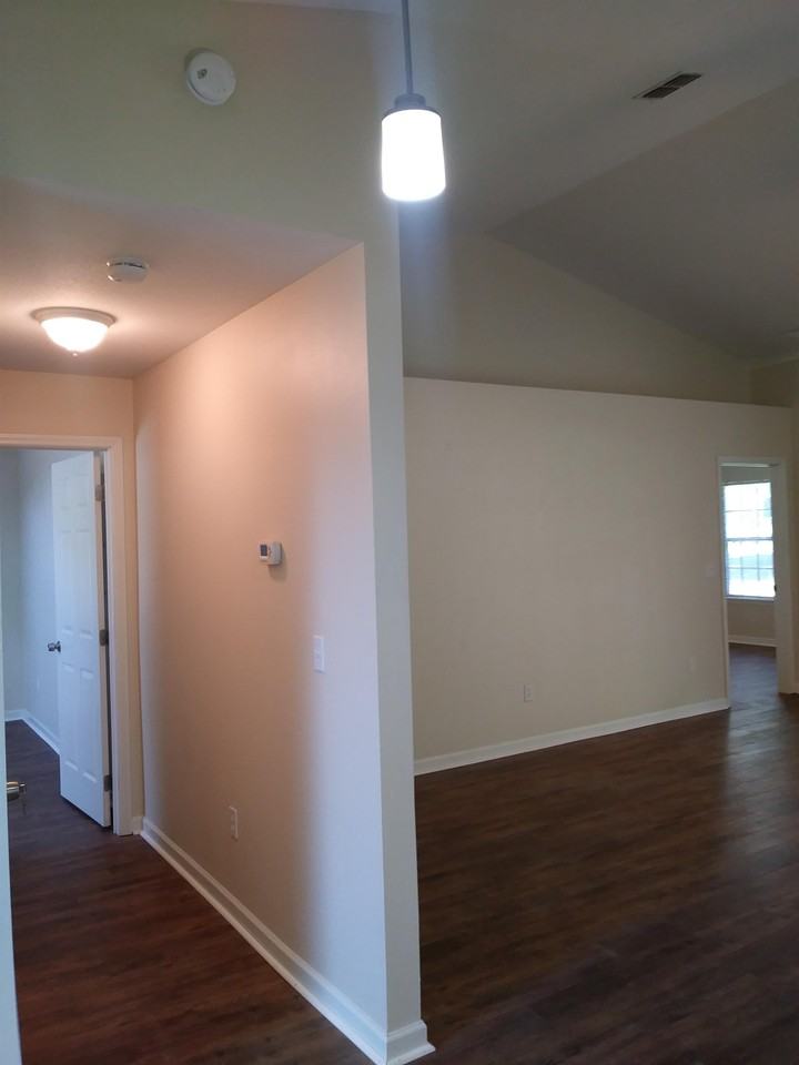 1608B Akridge Dr #2 - Photo 2 of 30