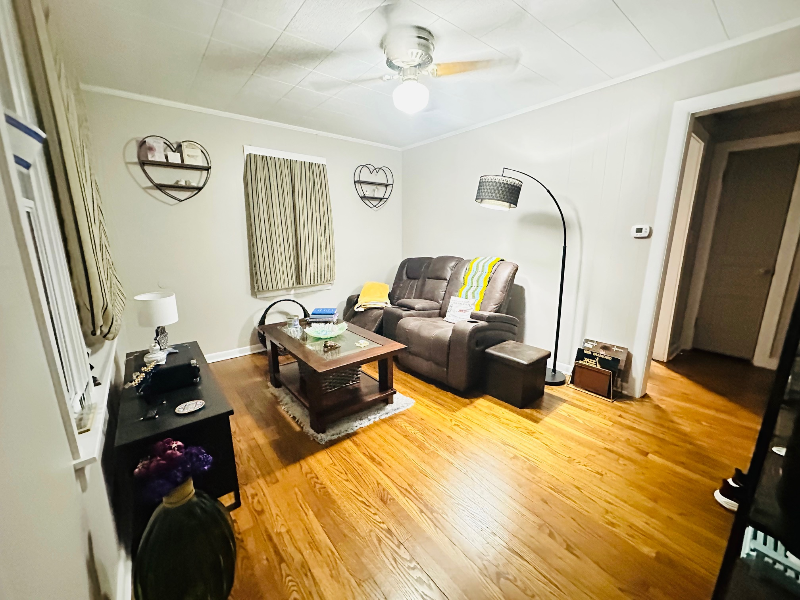 1901 Cherry St - Photo 3 of 15