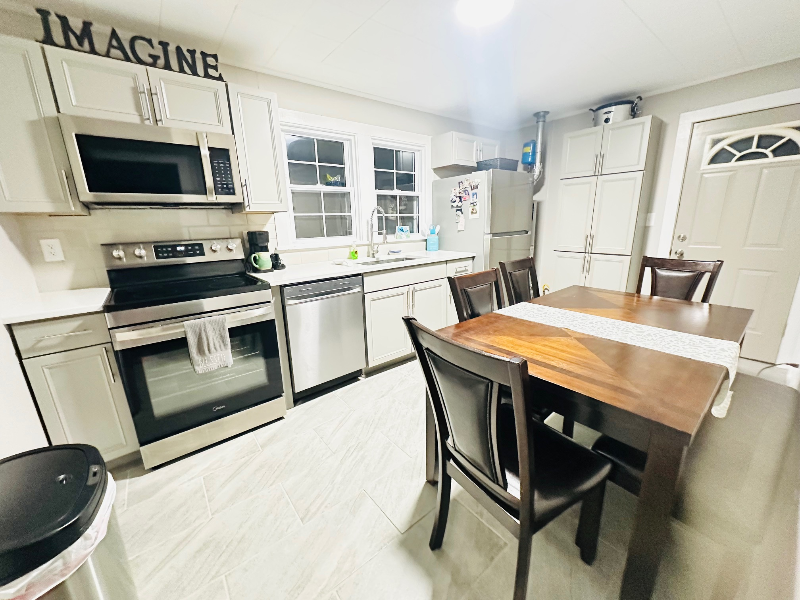 1901 Cherry St - Photo 4 of 15