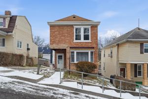 featured image of 1210 Round Top St