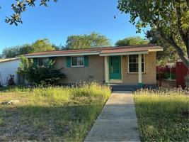 featured image of 1026 Northcliff Dr