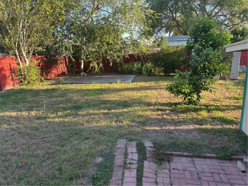 1026 Northcliff Dr - Photo 5 of 13