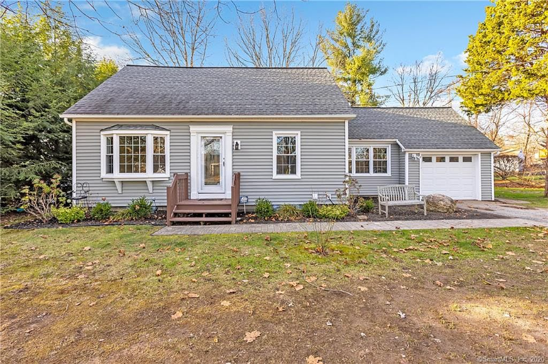 121 Nichols Ave - Photo 2 of 18