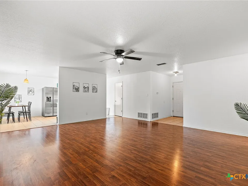 2011 Agate Dr - Photo 4 of 14