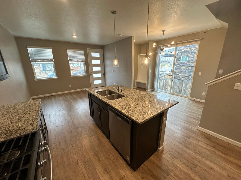 21772 E 8th Ave - Photo 5 of 19