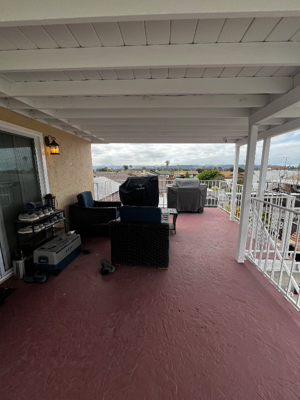 1042 Garland Dr - Photo 3 of 9