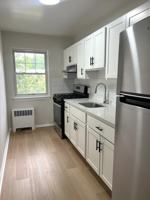 featured image of 220 N Arlington Ave #B1