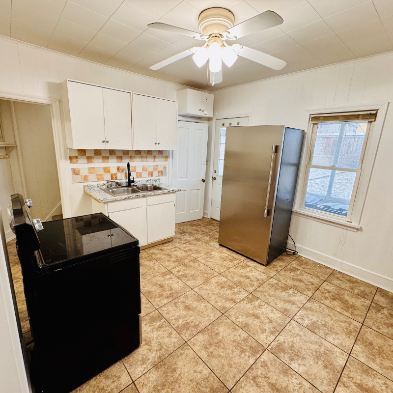 315 N Sumner Ave - Photo 4 of 11