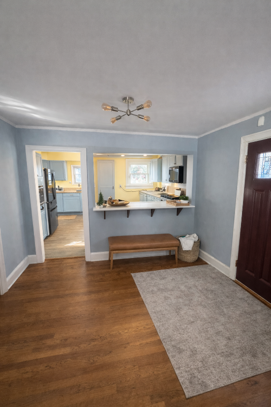 1879 Phillips Ave - Photo 5 of 13