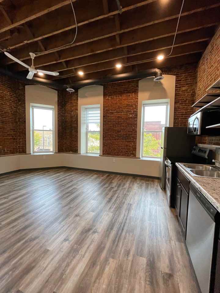 230 Central Ave N #4 - Photo 3 of 13