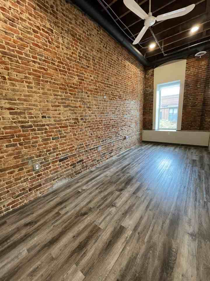 230 Central Ave N #4 - Photo 4 of 13