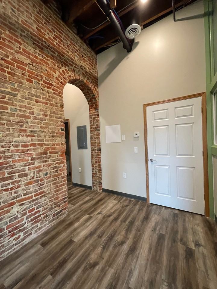 230 Central Ave N #4 - Photo 6 of 13