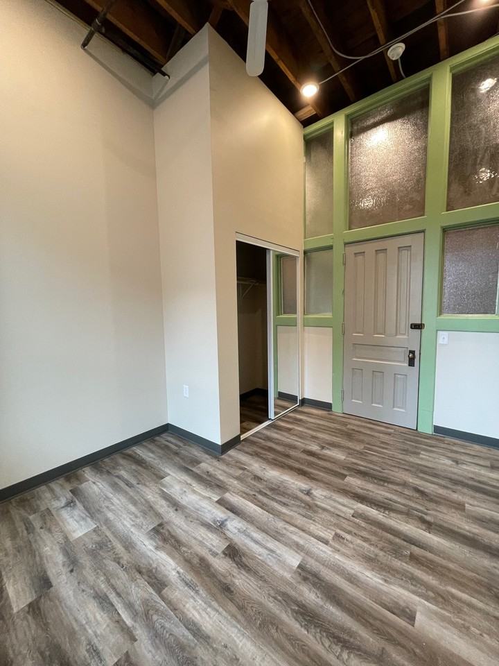 230 Central Ave N #4 - Photo 7 of 13