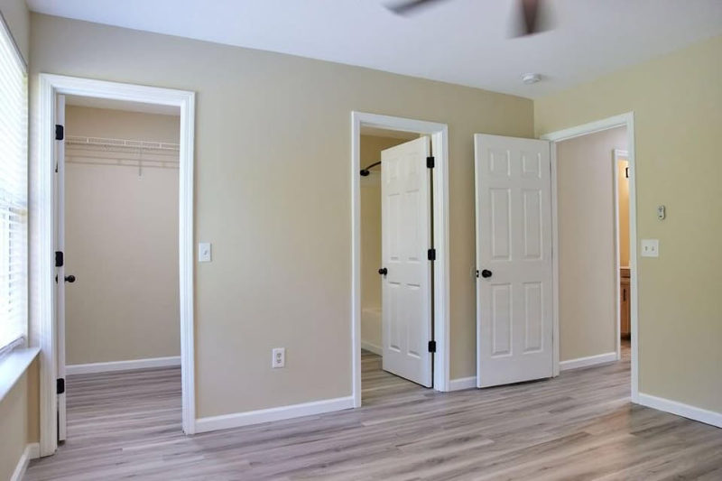 111 Lora Ln #B - Photo 4 of 12