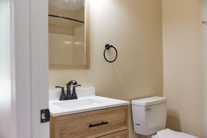 111 Lora Ln #B - Photo 6 of 12