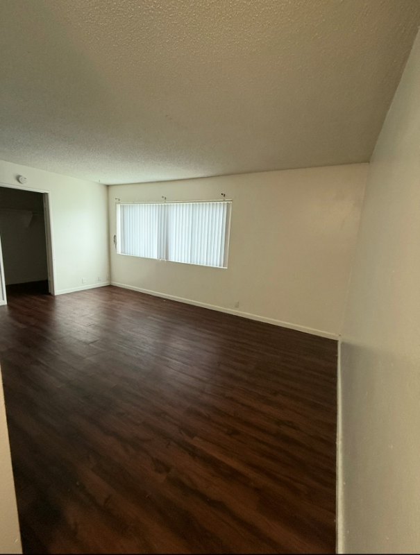 12129 Manor Dr #28 - Photo 2 of 8