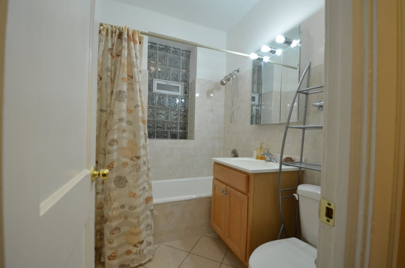 4663 N Lowell Ave #1 - Photo 5 of 8