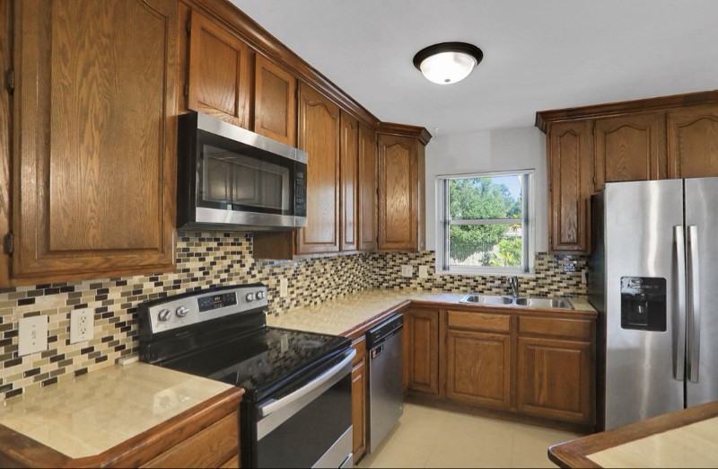 7415 Leroy Dr - Photo 4 of 10