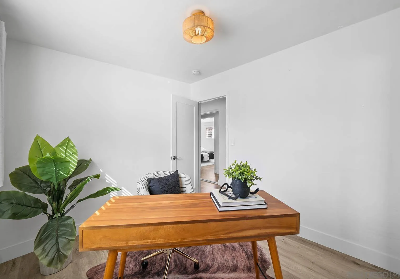 744 Oneonta Ave - Photo 3 of 20