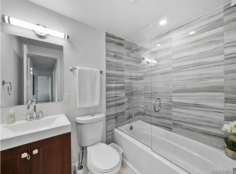 744 Oneonta Ave - Photo 4 of 20