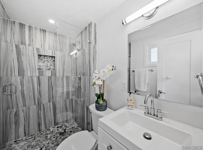 744 Oneonta Ave - Photo 7 of 20