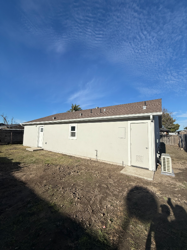 1431 First Ave #A - Photo 2 of 15