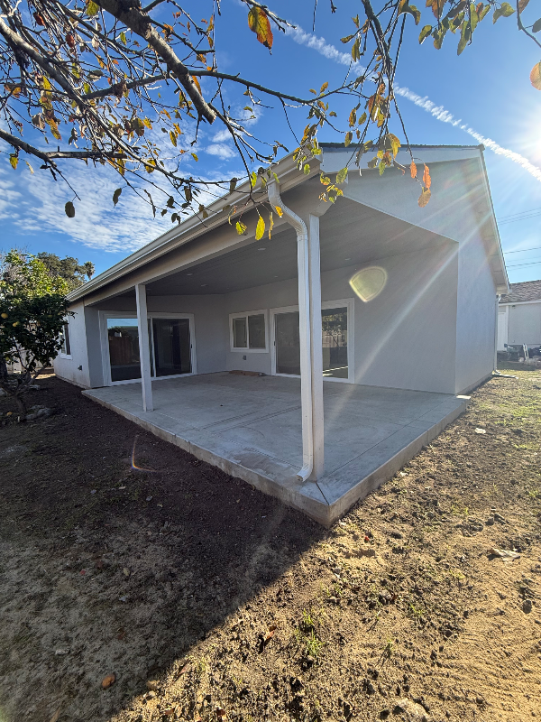 1431 First Ave #A - Photo 3 of 15