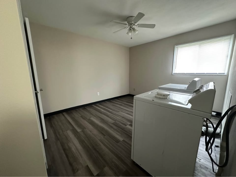 931 22nd Ave #9 - Photo 5 of 9