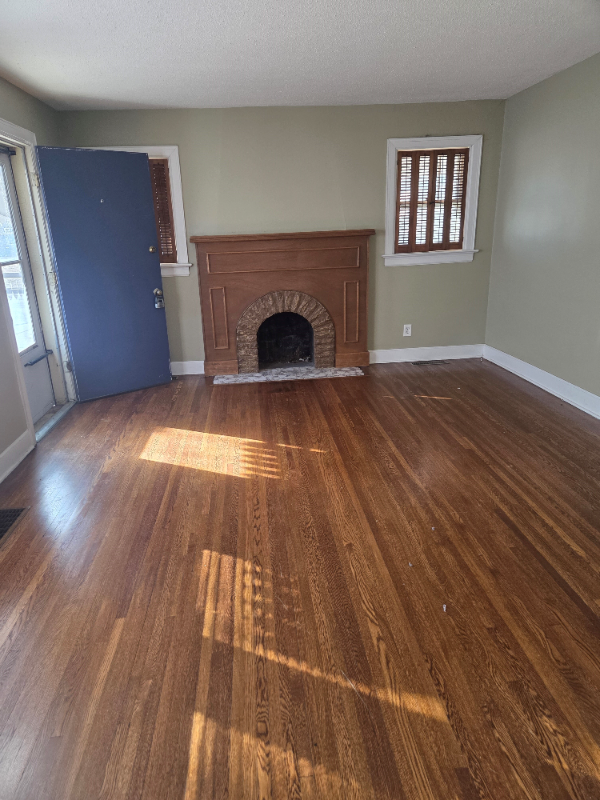 922 N Coolidge Ave - Photo 3 of 11