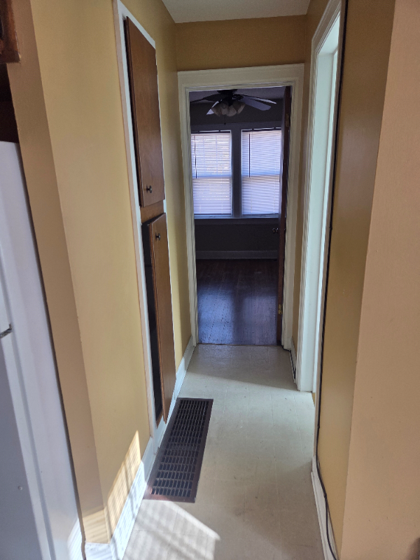 922 N Coolidge Ave - Photo 6 of 11