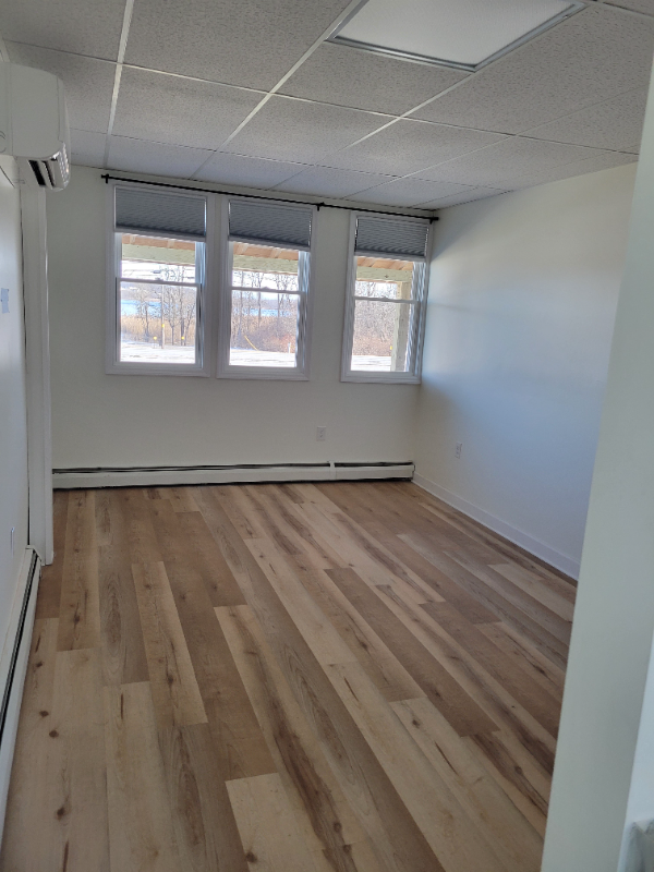 2142 Us #1C - Photo 2 of 4