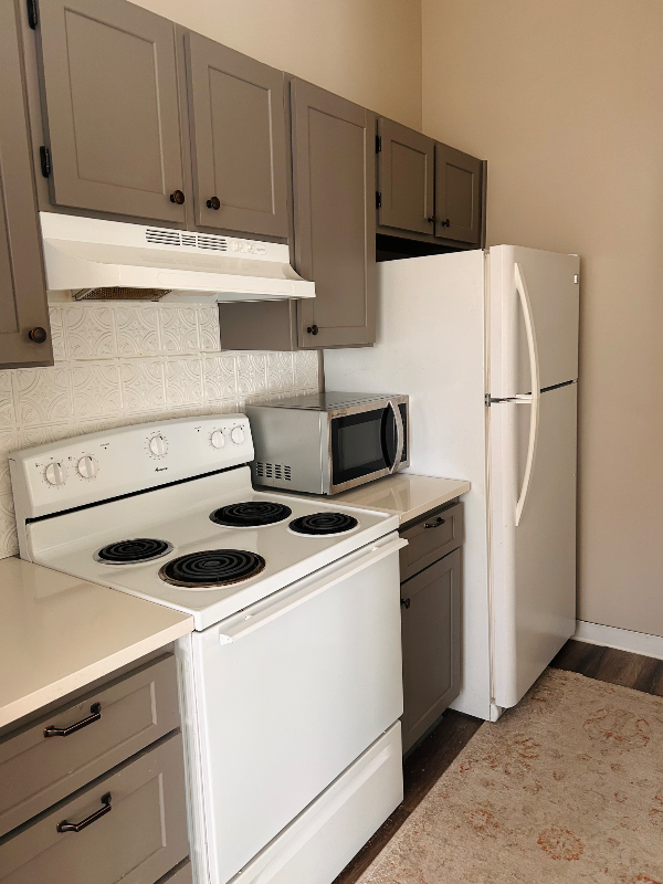 3511 Irvington Ct - Photo 3 of 14