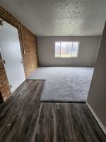 featured image of 1105 W Maple St #12