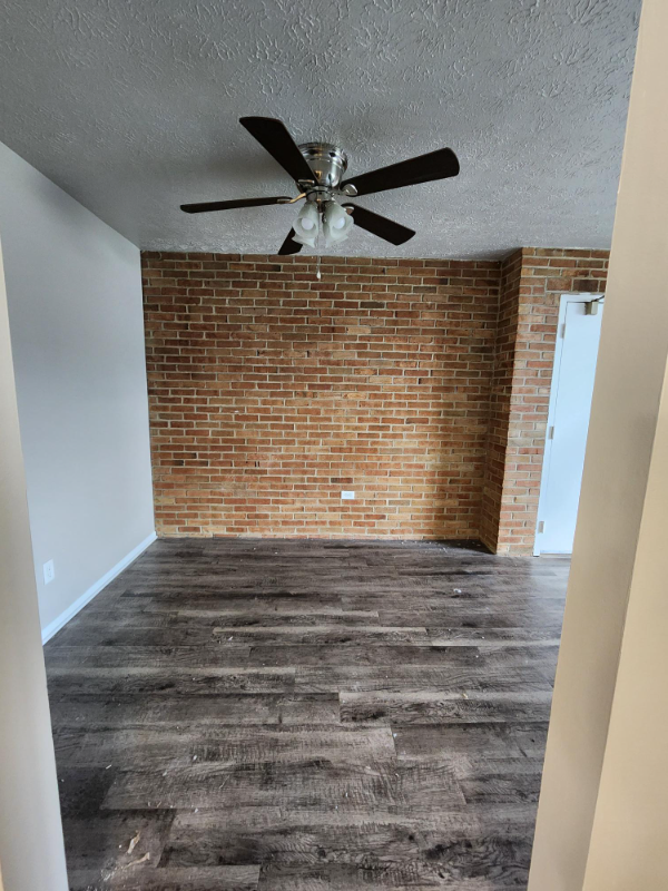 1105 W Maple St #12 - Photo 2 of 7